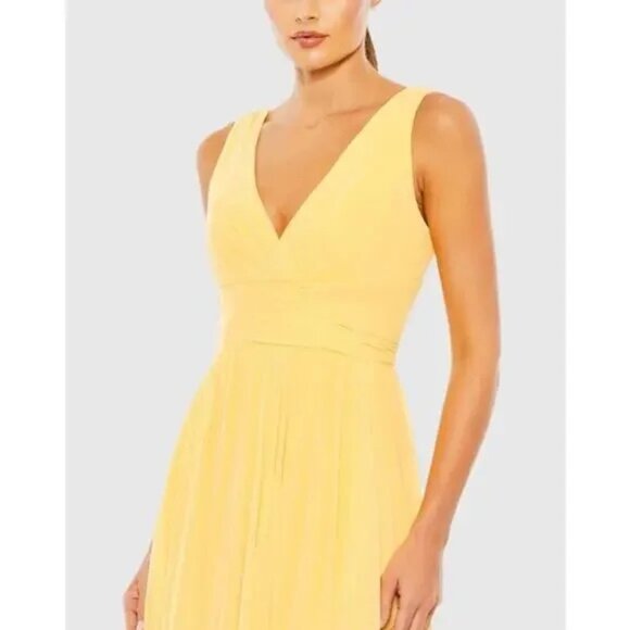 NWT | Mac Duggal 55793 Side Slit Sleeveless Buttercup Yellow Chiffon Gown Sz 2 - Picture 3 of 7